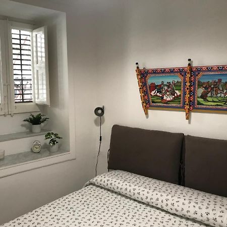 Sweet Home Ballaro' Palermo Bagian luar foto